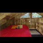 Cabana Rustica En El Bosque