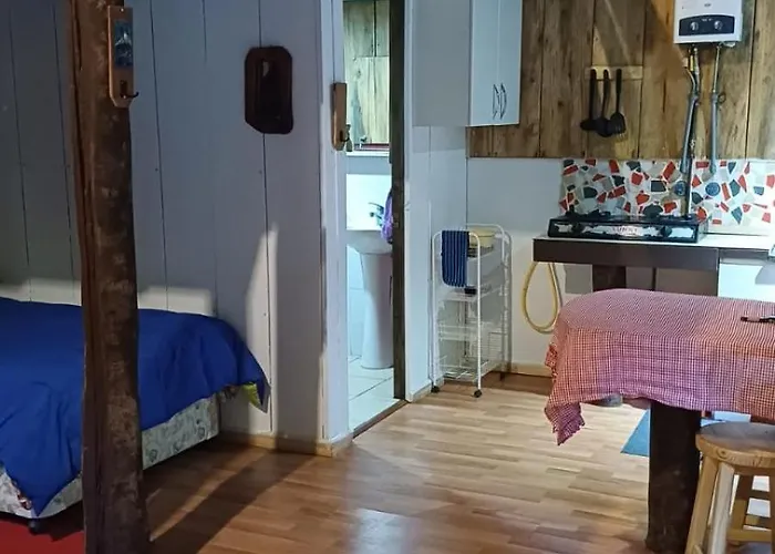 Cabana Rustica En El Bosque